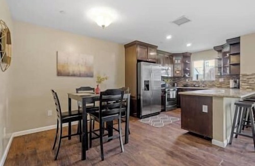Stockton Casa | Spacious Daygo Lux Estates l 10 Mins from Downtown