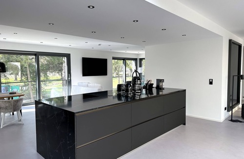 Kressbronn Apartamento | Spacious, modern loft apartment over 2 floors, 2 minutes to the lake