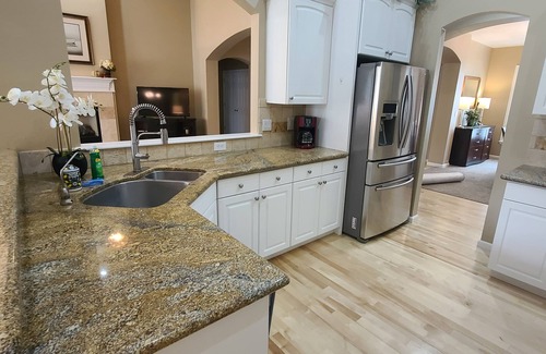 Meridian Casa | Spacious Designer Home-Hardwoods, Granite, Stainless, Patio & Access to 4 pools.