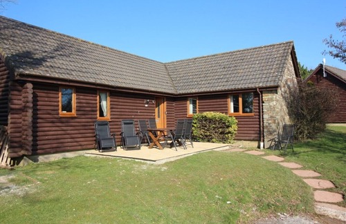 St Wenn Casa | Spacious detached Bungalow 3 bedrooms with shared indoor swimming pool and gym