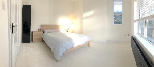 King's Lynn Casa | Spacious double bedrooms sharing new bathroom, en-suite option available, Kings Lynn