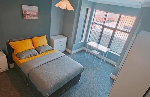 Nottingham Casa | Spacious double room 002