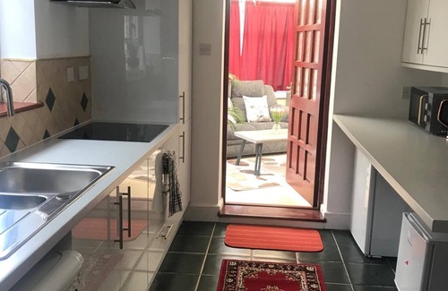Cray Valley West Apartamento | Spacious Double Room with Dedicated Bathroom R-1