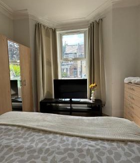 West Ham Casa | Spacious Double Room in Greater London