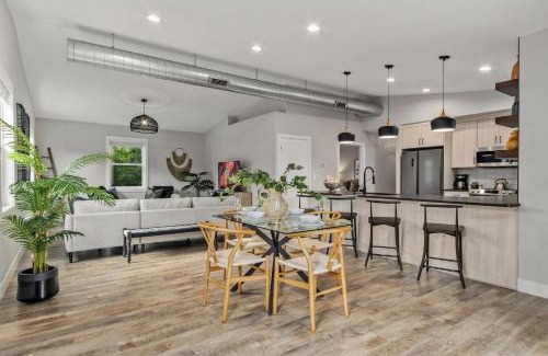 Old Town Apartamento | Spacious Downtown Apartment - Walk to Old Town FC!