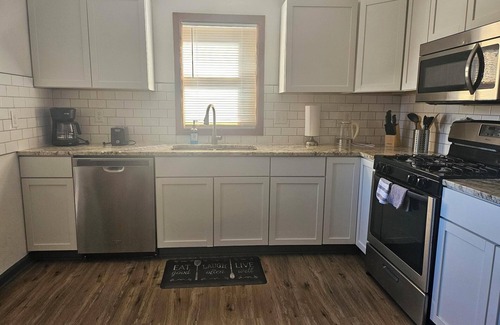 Des Moines Casa | Spacious Duplex by Fairgrounds & Downtown/Fire Pit