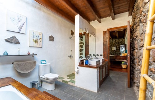 Haria Otro | Eco Luxury Farmhouse, piscina privada, WIFI, cerca de la playa.