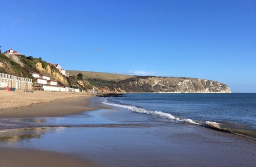 Swanage Casa | Spacious, elegant house in Swanage. Quiet location, beach few mins, big garden.