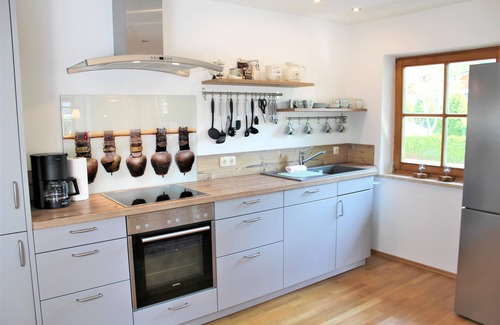 Stanggaß Apartamento | Spacious holiday apartment Elly with 2 bedrooms, 2 bathrooms and a view of the Watzmann