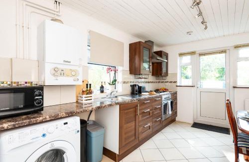 Hanwell Apartamento | Spacious en-suite in a 5-Bedroom House at Hanwell (2nd Floor)