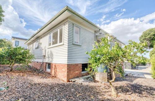 Epsom Casa | Spacious Entire Home in Epsom