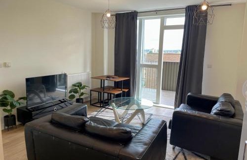 North End Apartamento | Spacious Erith Apartment