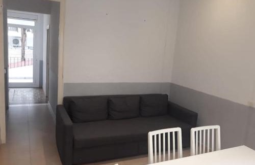 Collblanc y La Torrassa Apartamento | Spacious apartment with terrace Ariqus City