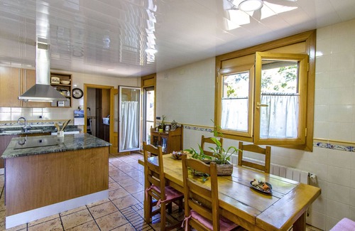 Torrelles de Llobregat Villa | ¡Espaciosa y sublime Villa a 15km de Barcelona!