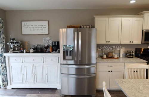 Crawfordsville Casa | Spacious Estate 5-bedroom Acres of Serenity