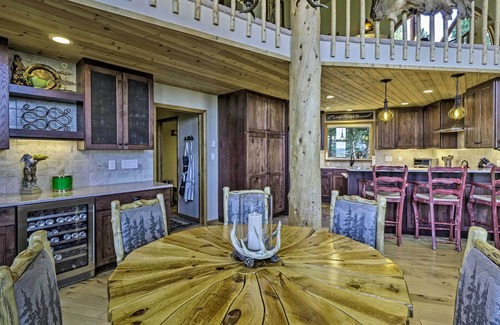 Valley of the Sun Cabina | Spacious Fairplay Retreat w/ Hot Tub & Fire Pit!