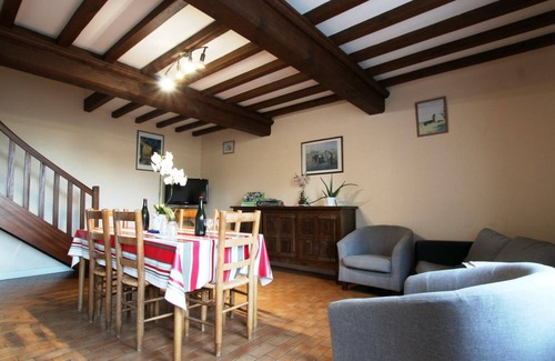 Glatigny Cabaña | Casa espaciosa en Glatigny: jardín, chimenea, barbacoa, admite mascotas