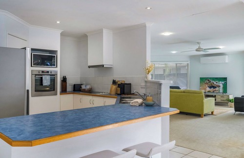 Lennox Head Casa | Spacious Family Beach Home-Large Salt Pool-Close to Beach & Shops