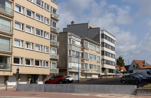 Koksijde-Bad Apartamento | Spacious family flat near the beach (6-8 pers)
