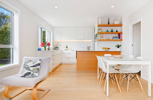 Christchurch Casa | Spacious, Family-Friendly, 4BR, Home & Garden near Airport