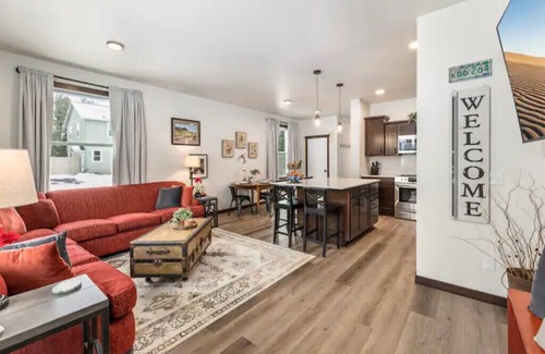 Priest River Casa | Spacious & family friendly retreat in newer townhome near town in Priest River