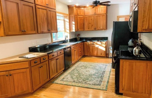 Loudonville Casa | Spacious, family-friendly lodge on 10 wooded acres. Sleeps 20 with 5 bedrooms, stocked pond