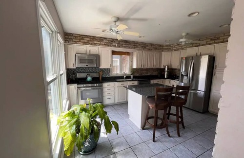 Hillcrest Casa | Spacious Family-Friendly Home in Historic DC