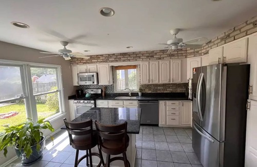 Hillcrest Casa | Spacious Family-Friendly Home in Historic DC