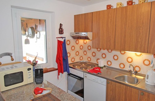 Riazzino Casa | Spacious Family-Friendly Holiday Home with Stunning Mountain Views