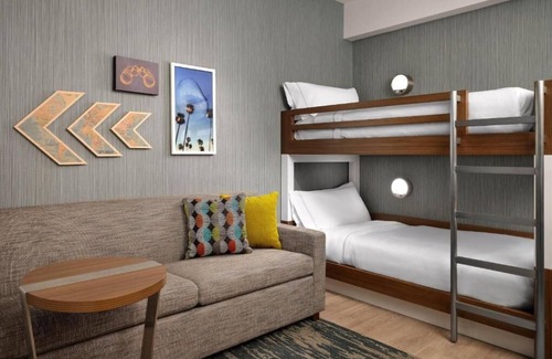 Anaheim Resort Hotel | Spacious Family-Friendly Rentals near Disneyland | 2 Units