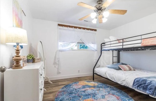 Orem Apartamento | Spacious Family Friendly APT with Backyard & Wi-Fi