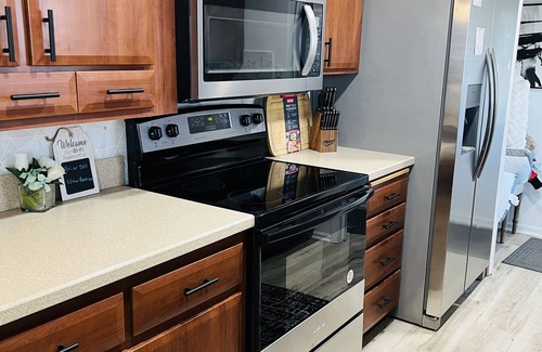 Olathe Casa | Spacious, Family- Friendly, Gym, King Bed, Fenced Yard