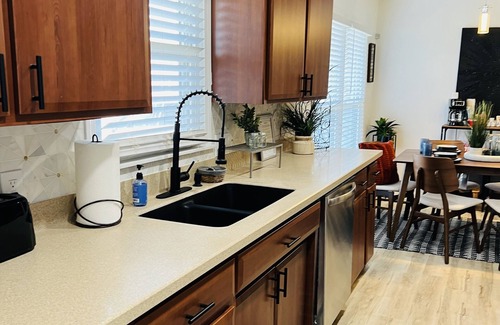 Olathe Casa | Spacious, Family- Friendly, Gym, King Bed, Fenced Yard