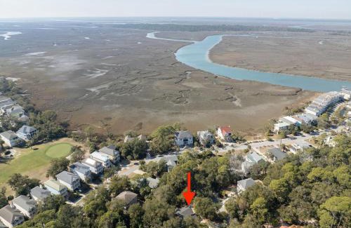 Saint Helena Island Casa | Spacious Family Getaway with Resort Amenities, Guest Cards and Golf Cart Included!