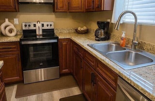 Mobile Casa | Spacious Family Getaway w/Private Pool