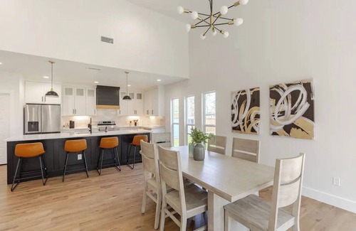 McKinney Casa | Spacious family/group stay near downtown