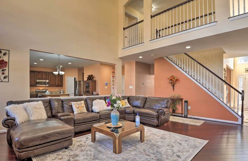 Ellicott City Casa | Spacious Family Home: 16 Mi to Downtown Baltimore!
