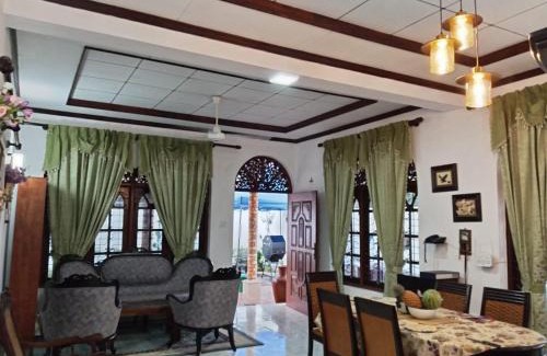 Ja-Ela Casa | Spacious family holiday Home Near Airport, JAELA, Aussie holiday home