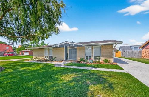 La Porte Casa | Spacious Family Home BBQ and Outdoor Area