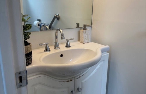 Brampton Casa | Spacious Family Home in the Heart of Peel Village
