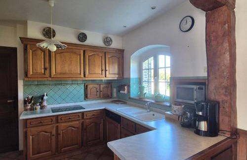 Saint-Remy-des-Landes Casa | Spacious Family Home Near the Sea