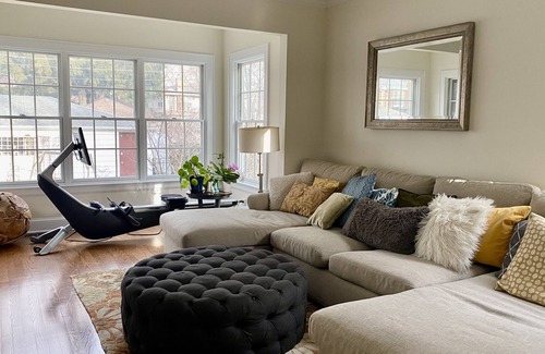 Evanston Casa | Spacious family home near Northwestern U, Lake Michigan