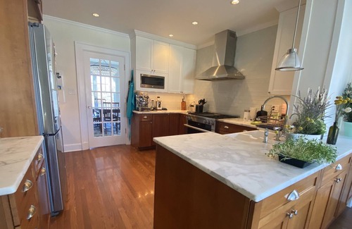 Evanston Casa | Spacious family home near Northwestern U, Lake Michigan