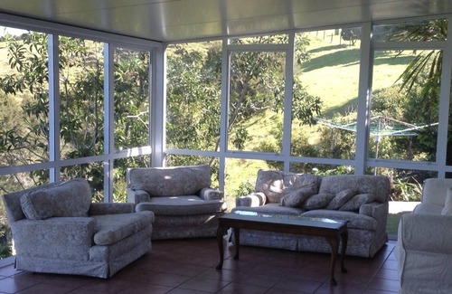 Tamaterau Casa | Spacious family home in park like surrounds