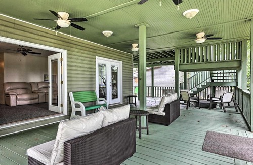Calhoun County Casa | Spacious Family Home on Lake Marion with Boat Ramp!