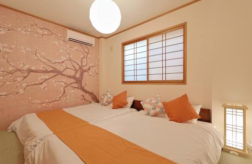 Konohana Villa | Spacious Family Home Sleeps 13 Near USJ & Osaka Station