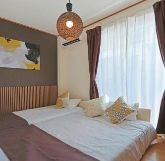 Konohana Villa | Spacious Family Home Sleeps 13 Near USJ & Osaka Station