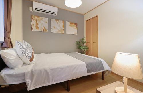 Konohana Villa | Spacious Family Home Sleeps 13 Near USJ & Osaka Station