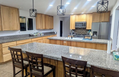 Coos Bay Casa | Spacious Family Home
