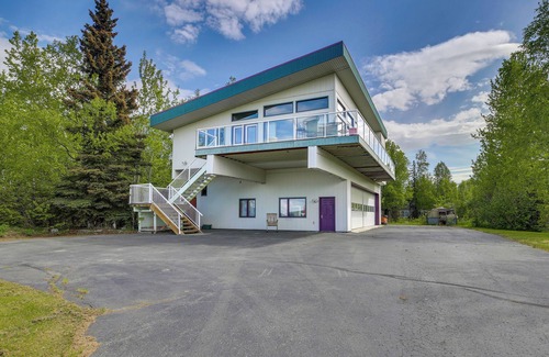 Huffman - O' Malley Cabaña | Spacious Family Home w/ Deck + Million-dollar View